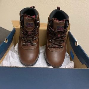 Brand new Magellan hiking boots